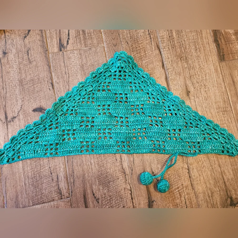 misha and puff crochet scarf in emerald green - Picture 9 of 9